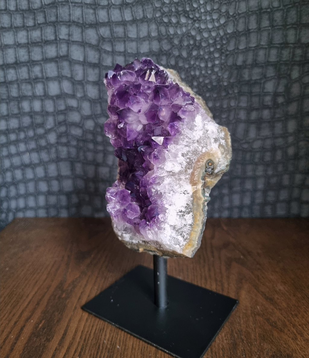 Amethist op standaard