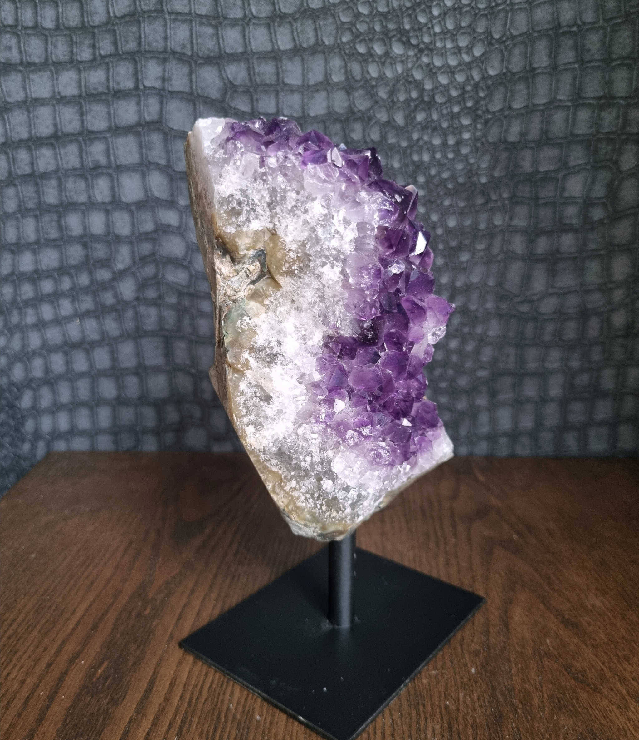 Amethist op standaard