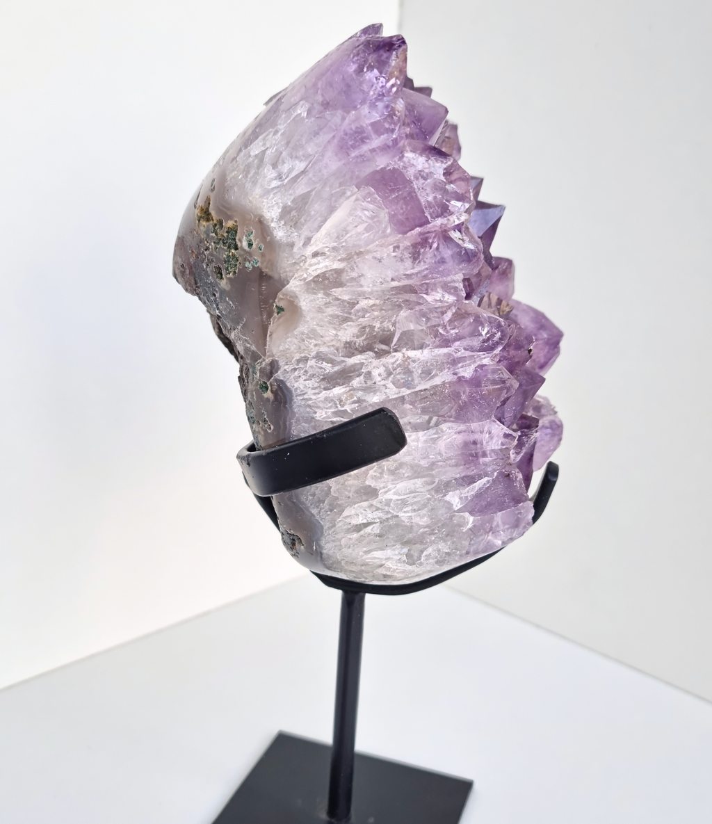 Amethyst auf Ständer