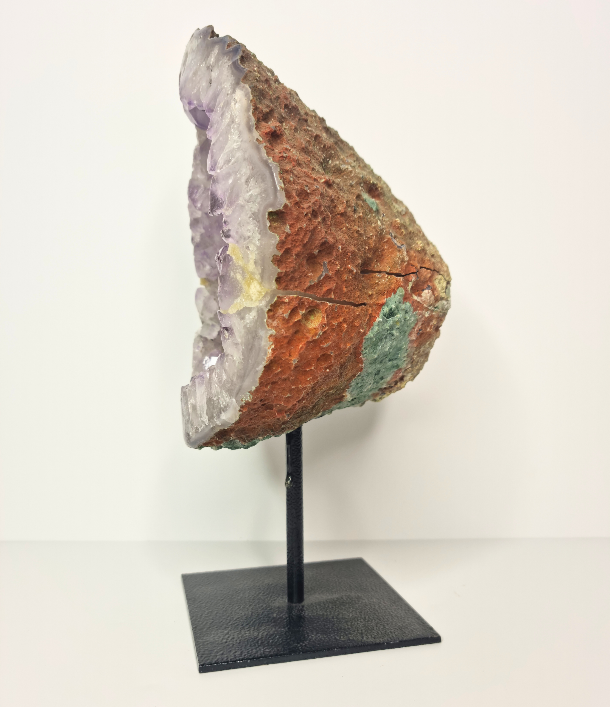 Amethist op standaard