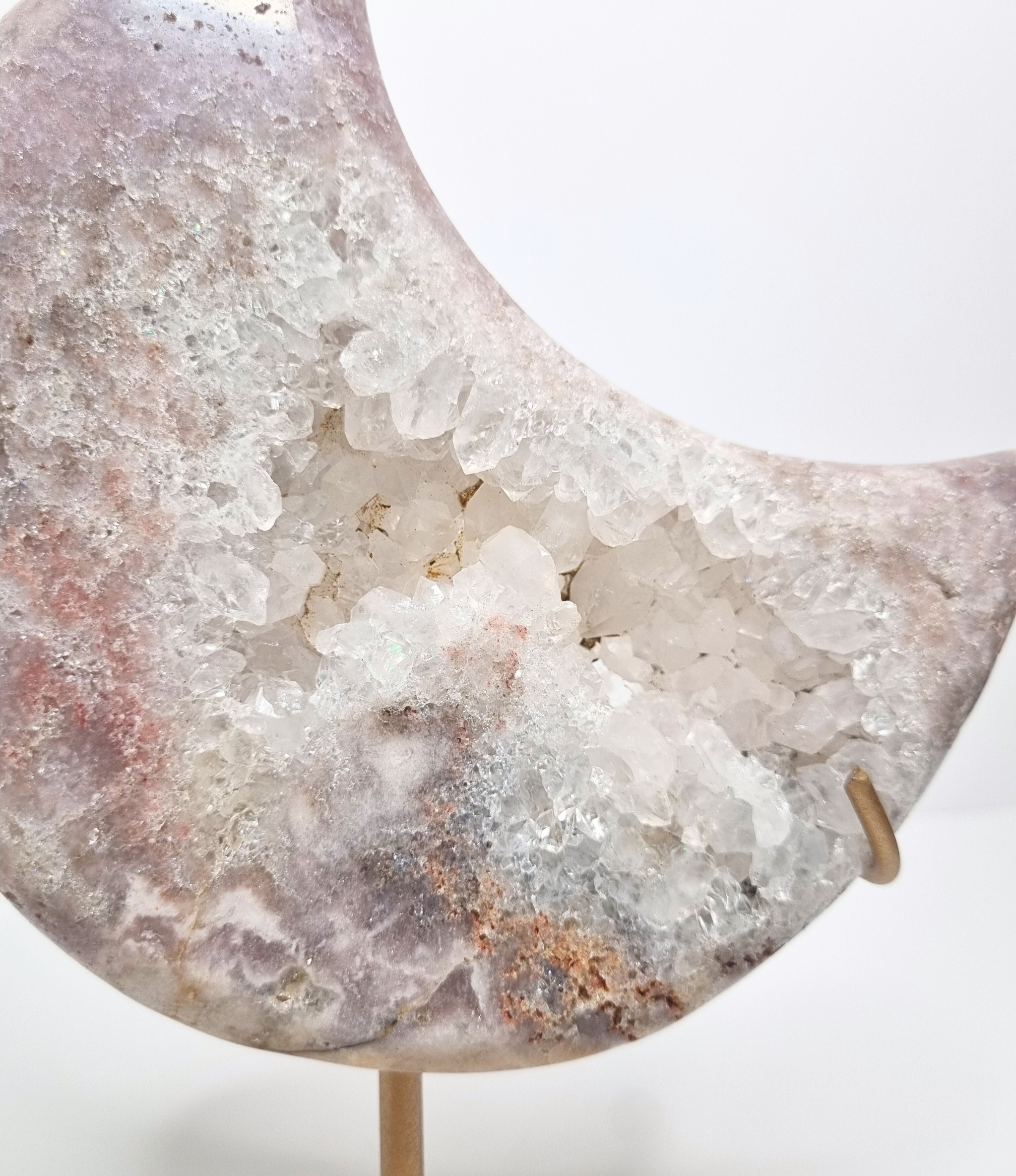 Roze amethist maan op standaard