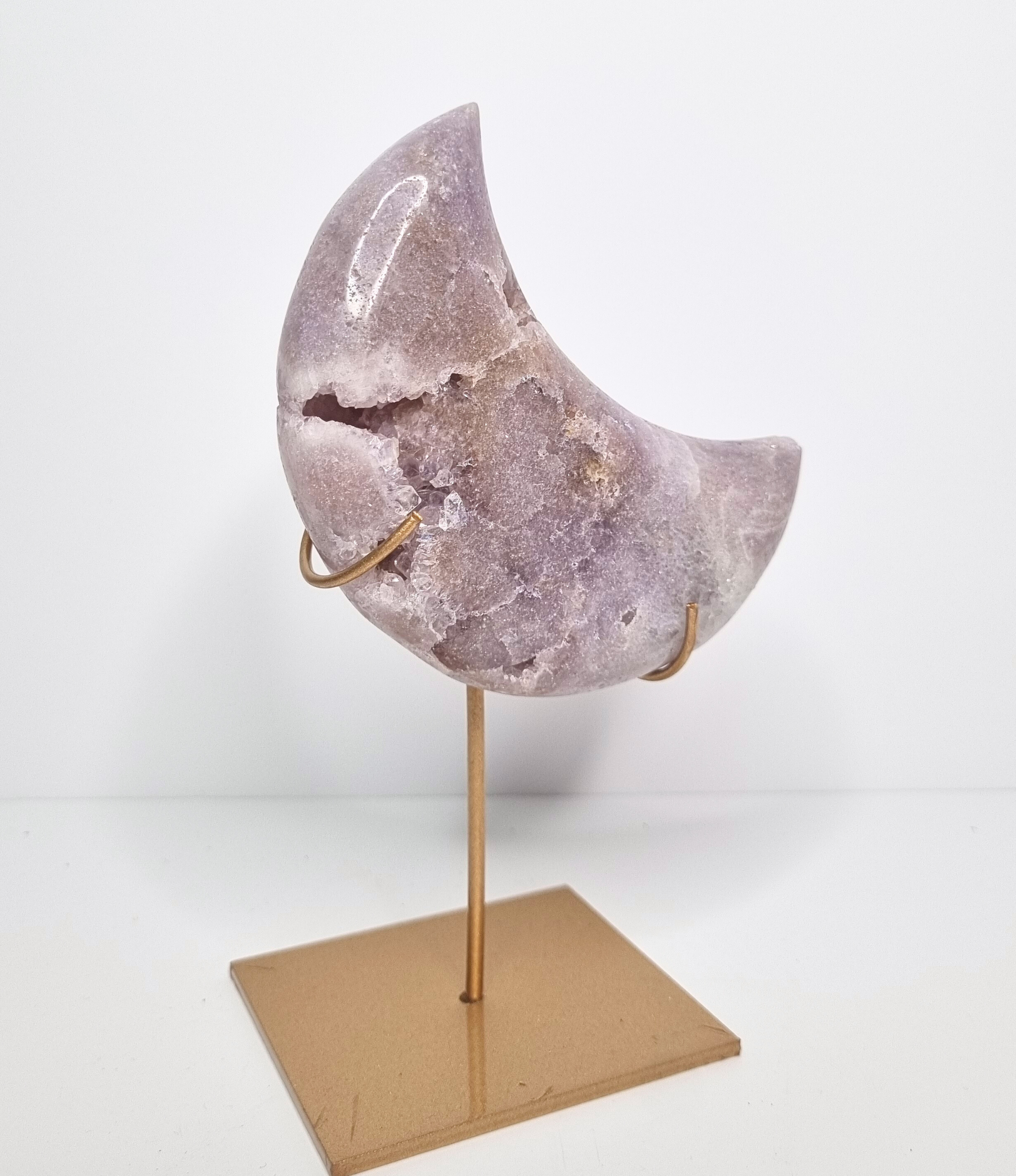 Roze amethist maan op standaard