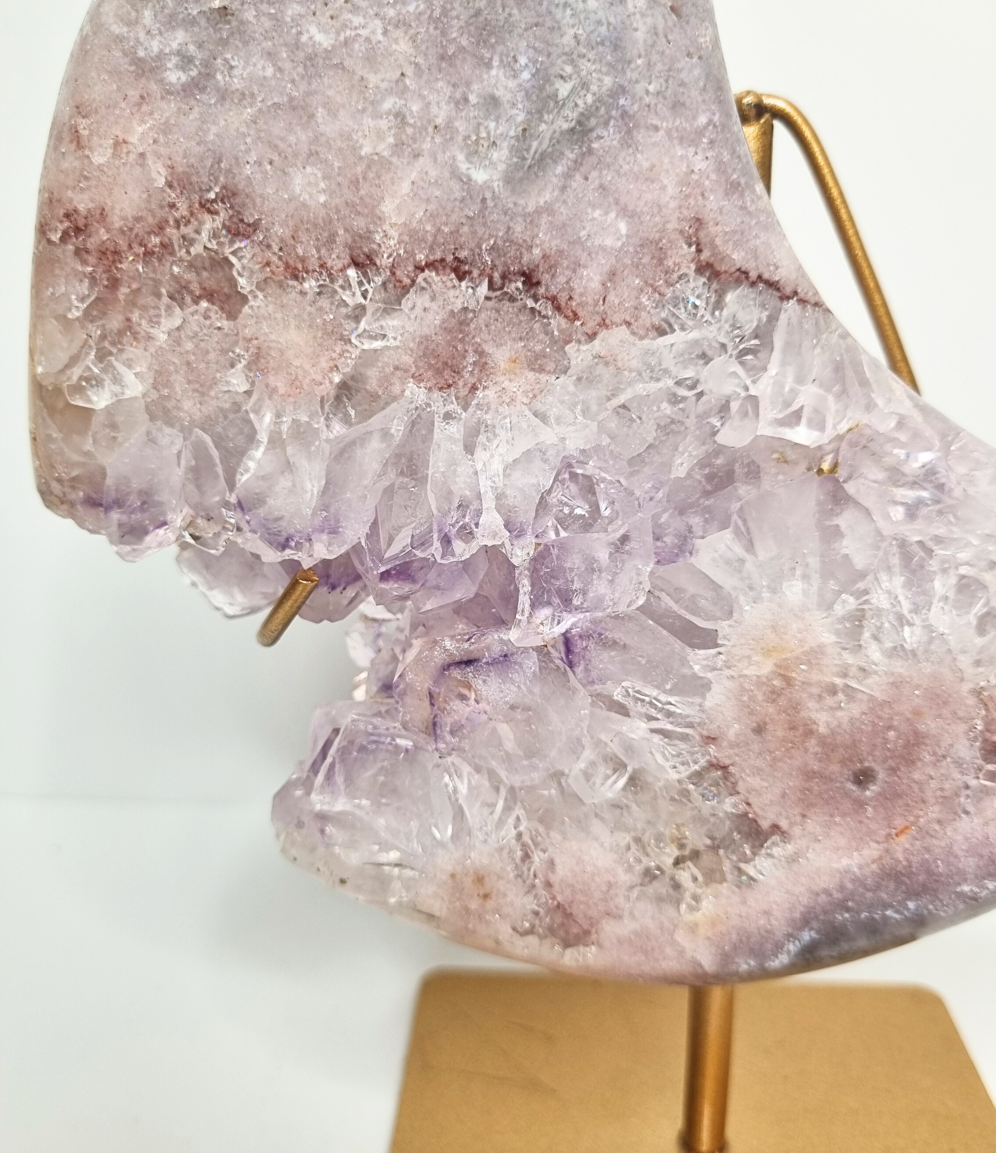 Roze amethist maan op standaard