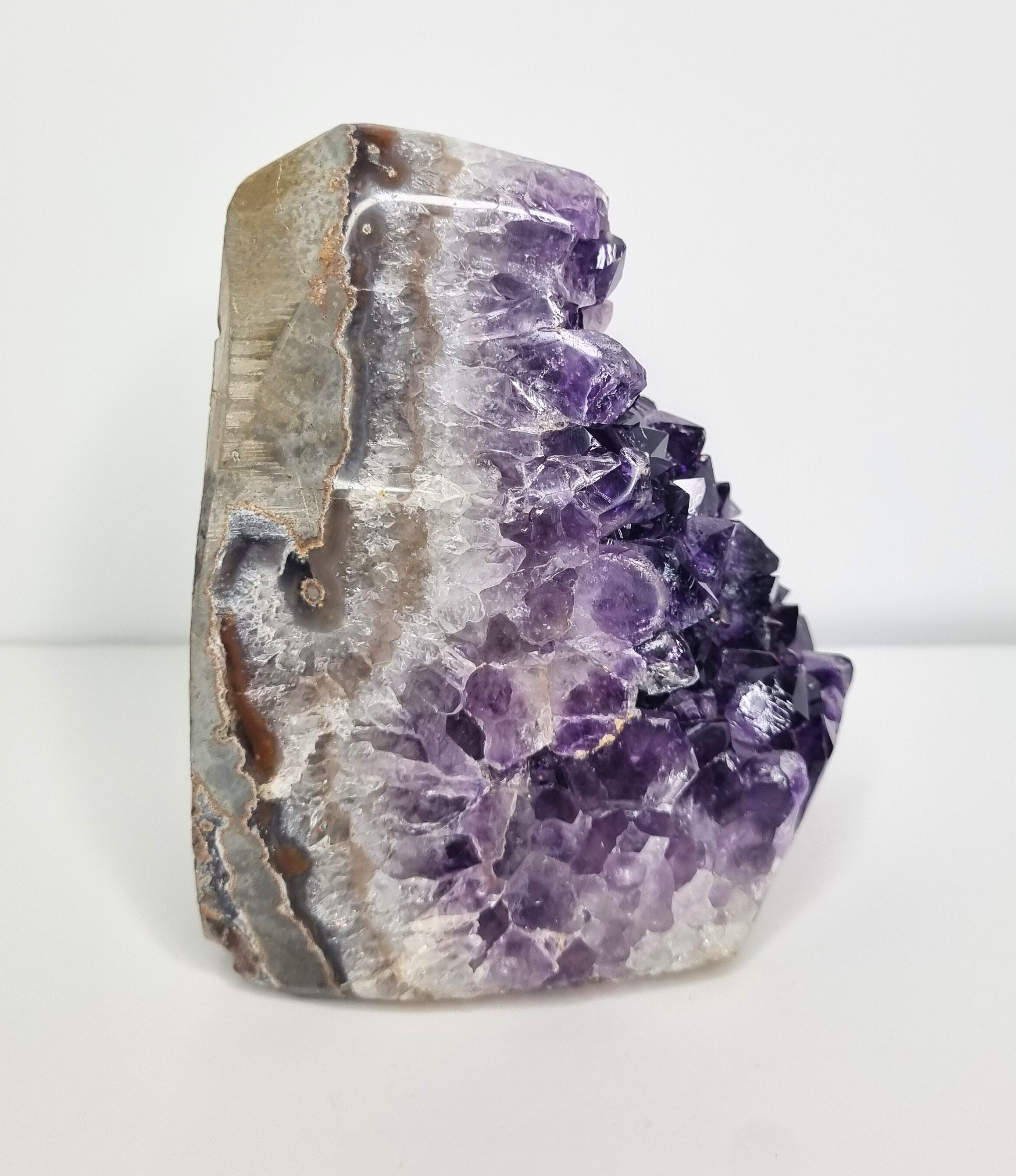 Amethist op standvlak freeform