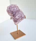 Roze amethist op standaard