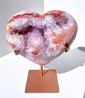 Roze amethist hart op standaard