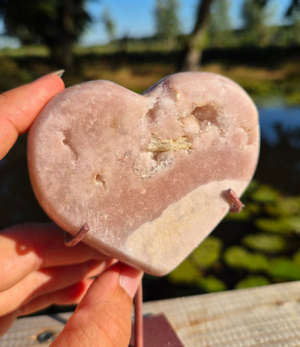 Pink amethyst heart stand