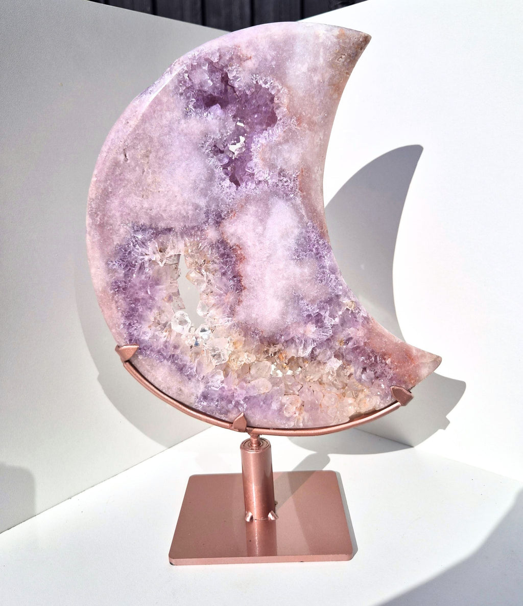 Rosa Amethyst Mond auf Ständer