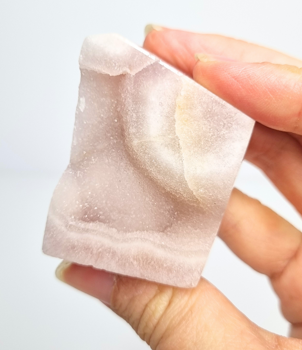 Roze amethist stukje