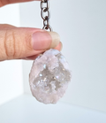 Agaat geode met angel aura coating sleutelhanger