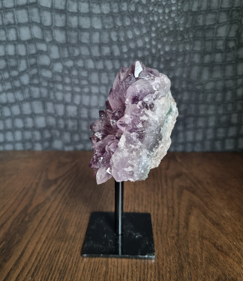 Amethist op standaard