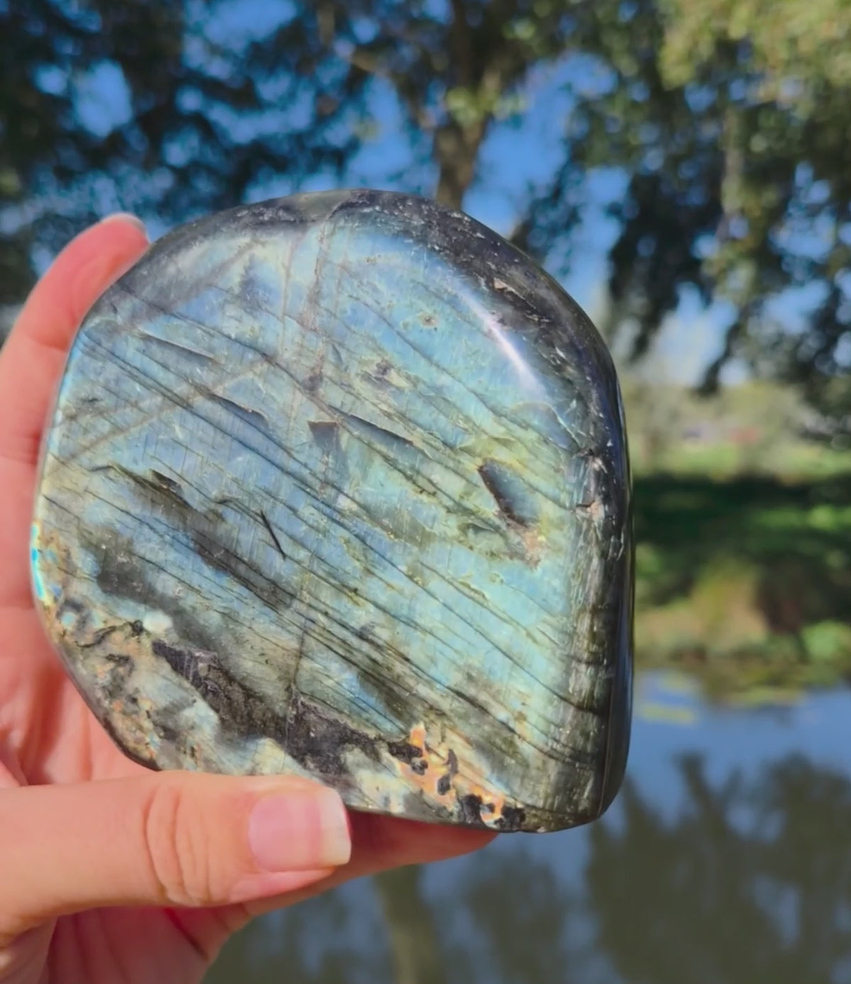 Boule de labradorite