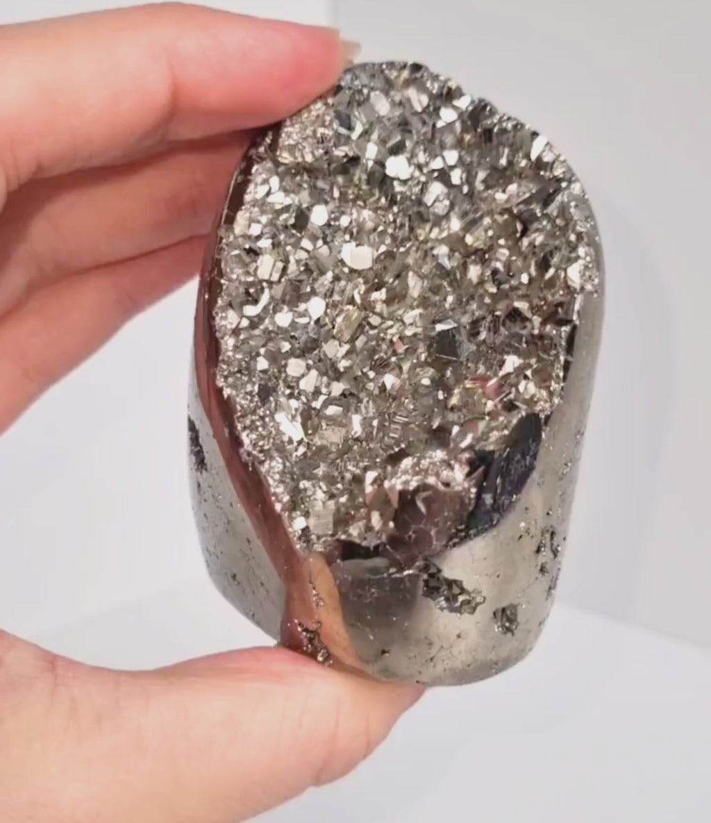 Pyriet free form/sculptuur