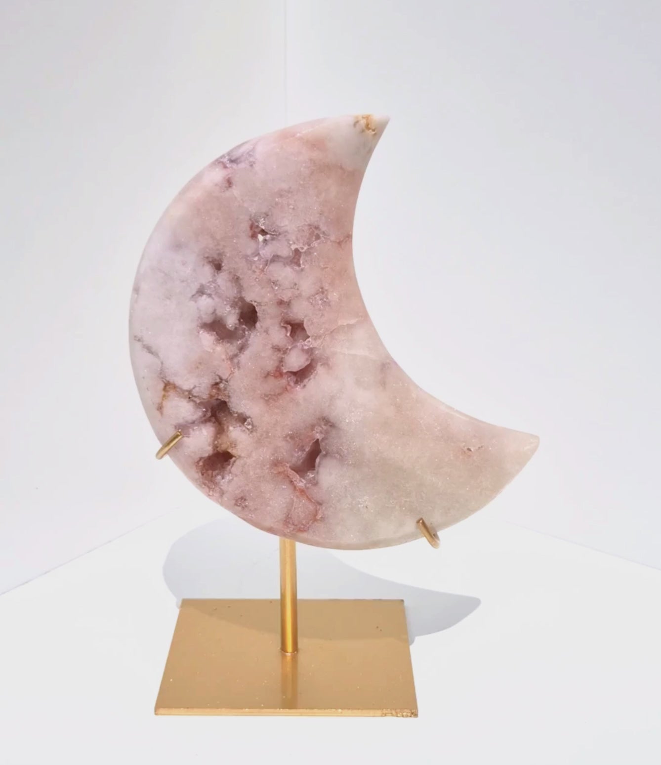 Roze amethist maan op standaard