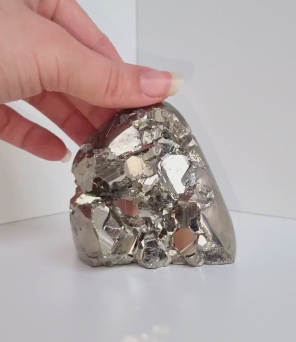 Pyriet free form/sculptuur