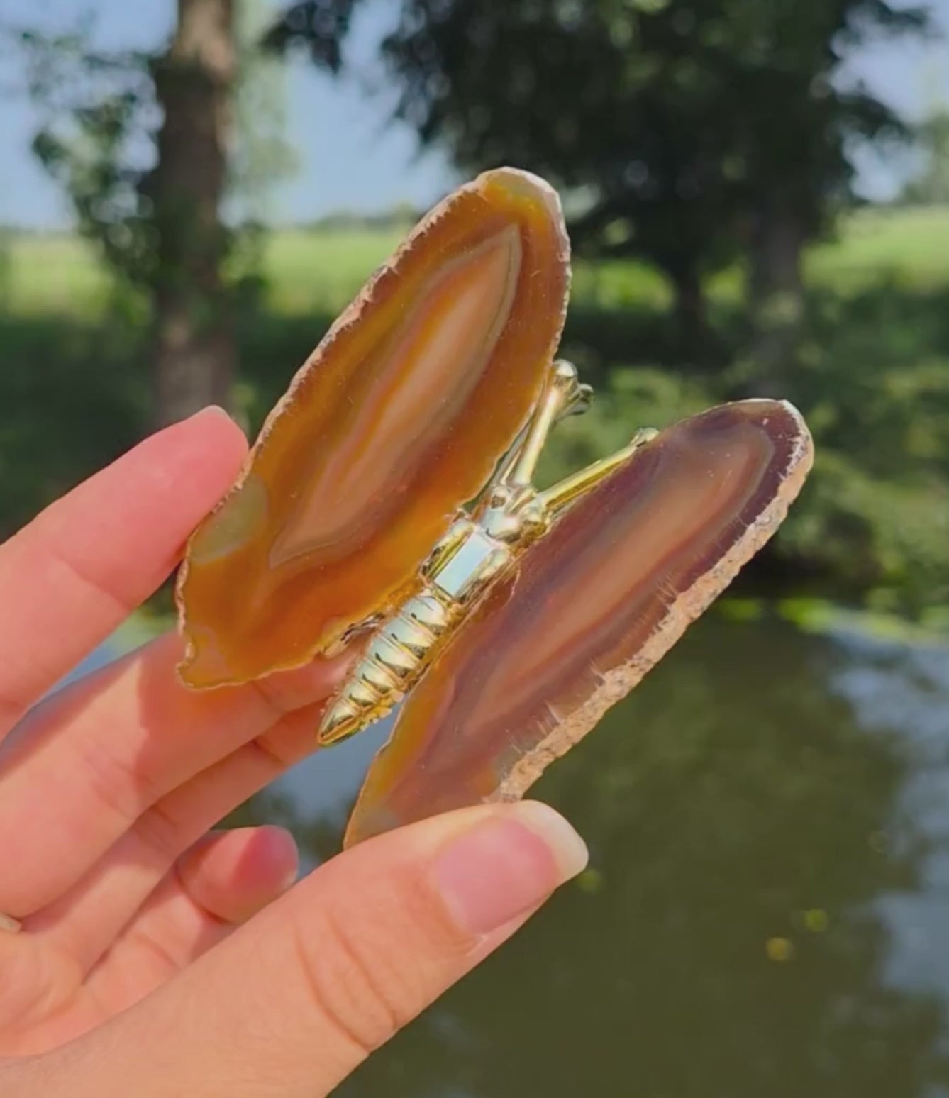 Agate on stand