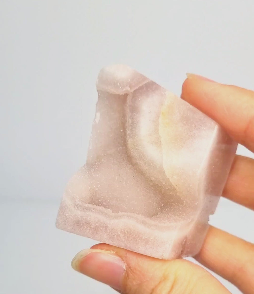 Roze amethist stukje